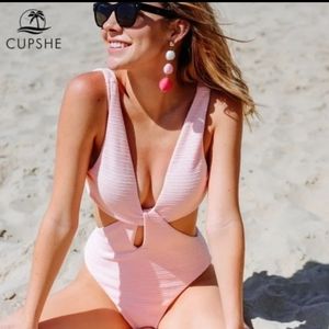 NWOT Cupshe Shine For U one-piece